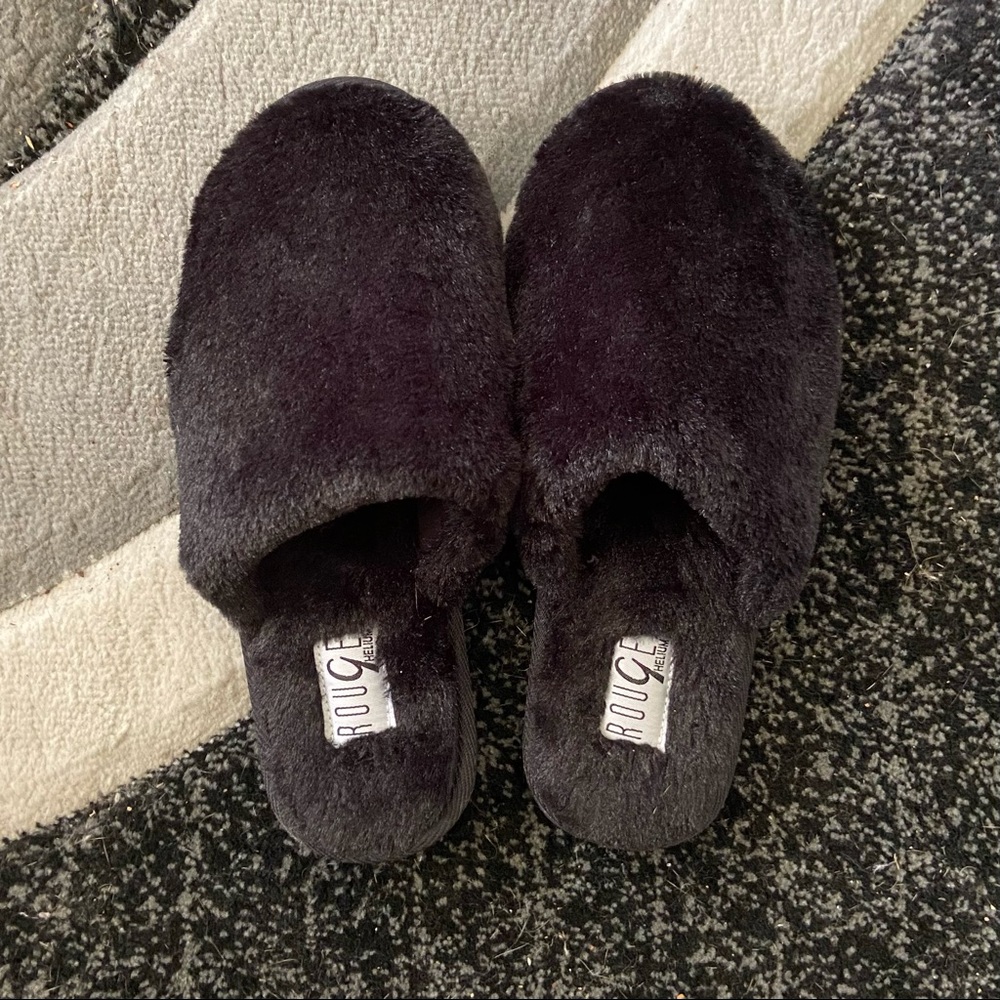 Soft fuzzy house slippers